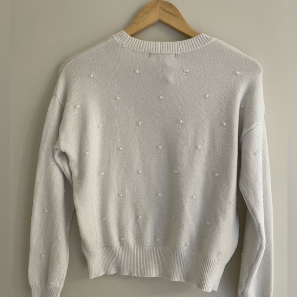 Kendall & Kylie White Crewneck Sweater - Picture 2 of 4